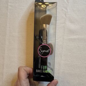 Sigma Beauty - F89 Bake Kabuki